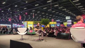 A voz como chave da hiperpersonalização, afirma executivo da ElevenLabs